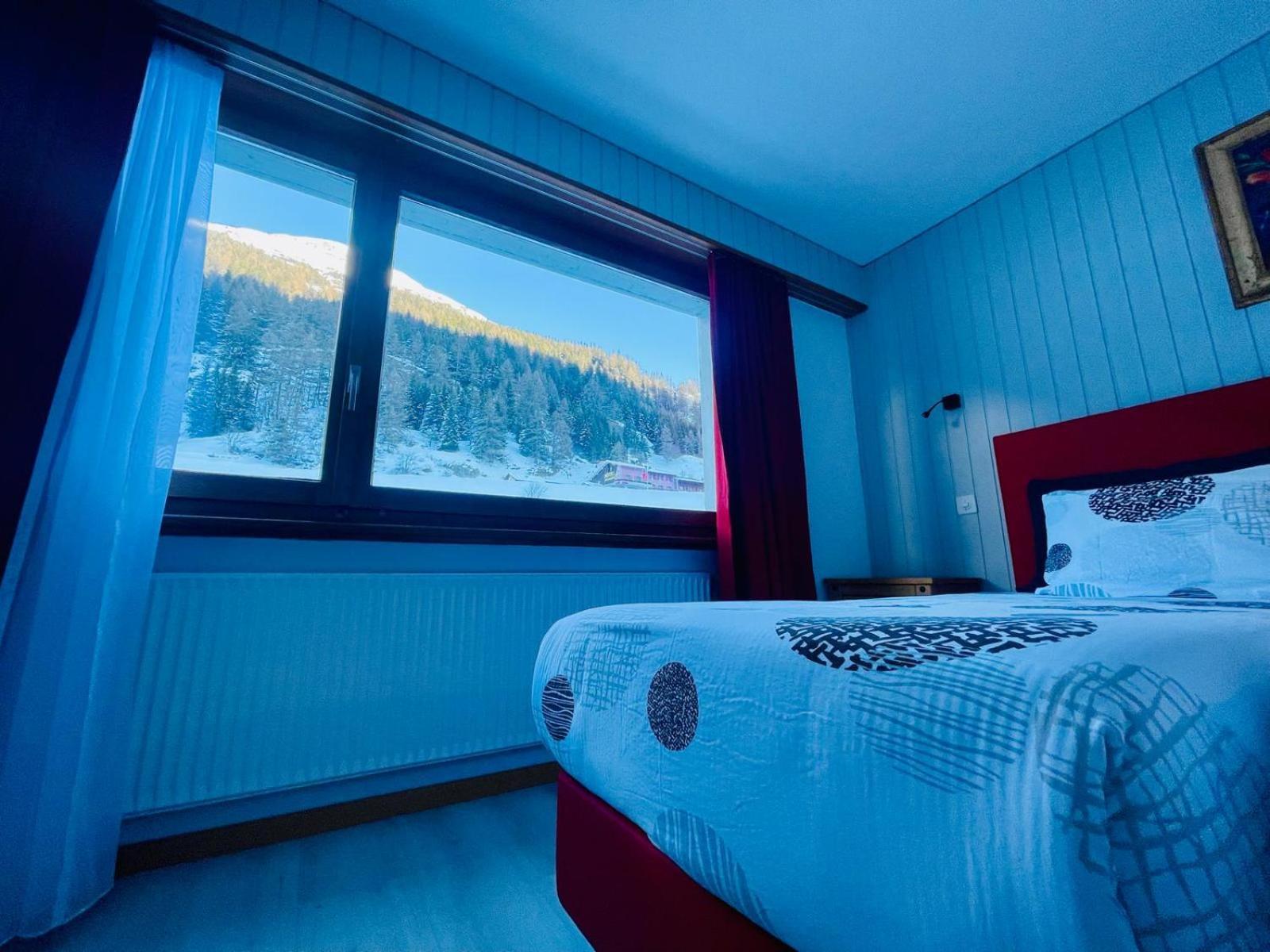 Auberge Des Charmettes Bourg-Saint-Pierre Dış mekan fotoğraf