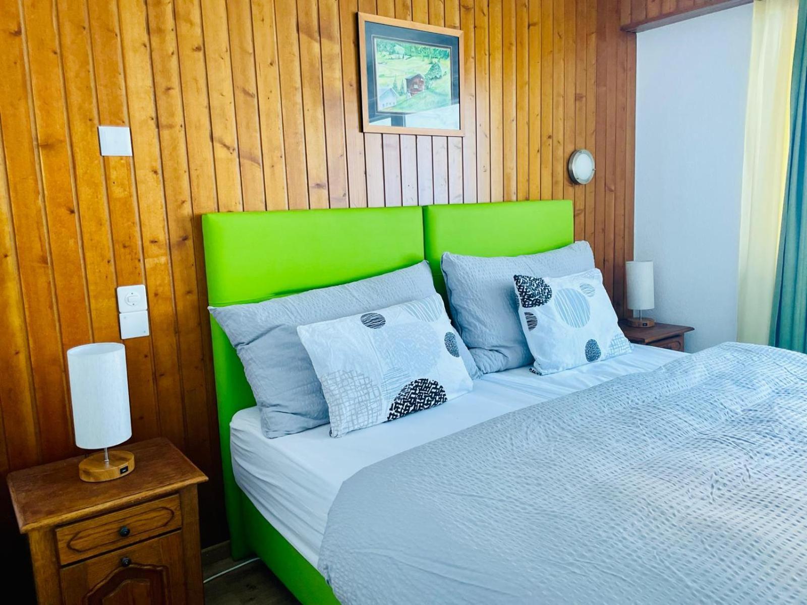 Auberge Des Charmettes Bourg-Saint-Pierre Dış mekan fotoğraf